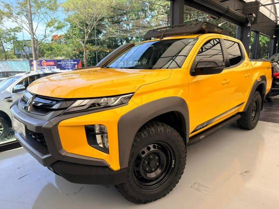 MITSUBISHI L200 TRITON 2.4 16V TURBO DIESEL SPORT SAVANA CD 4P 4X4 AUTOMÁTICO MITSUBISHI L200 TRITON 2.4 16V TURBO DIESEL SPORT SAVANA CD 4P 4X4 AUTOMÁTICO